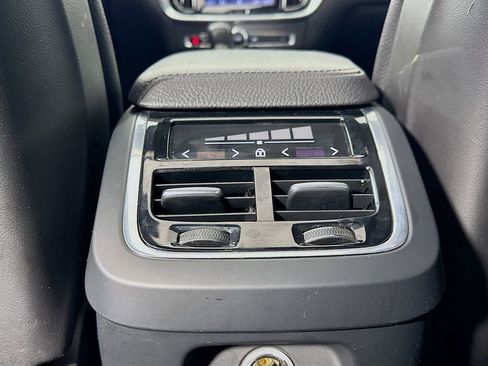 Used 2019 Volvo S60 T5 Inscription image 30