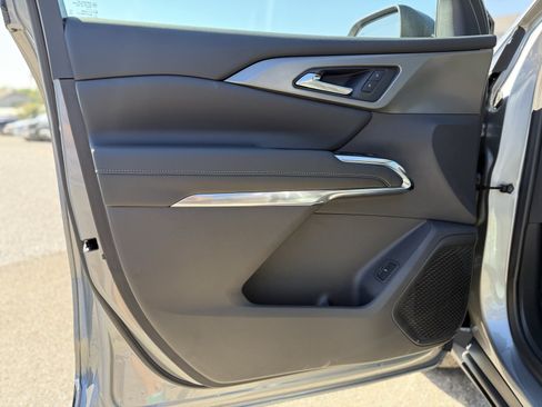 New 2026 Chevrolet Traverse LT w/ Midnight/Sport Edition image 11