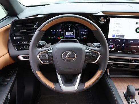 Used 2026 Lexus RX 350h w/ Convenience Package AWD/4WD image 17