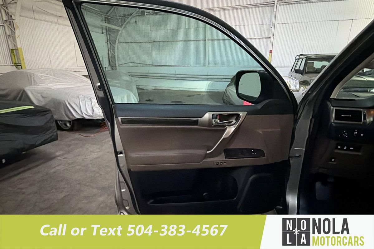 Used 2020 Lexus GX 460 Premium w/ Premium Package AWD/4WD image 17