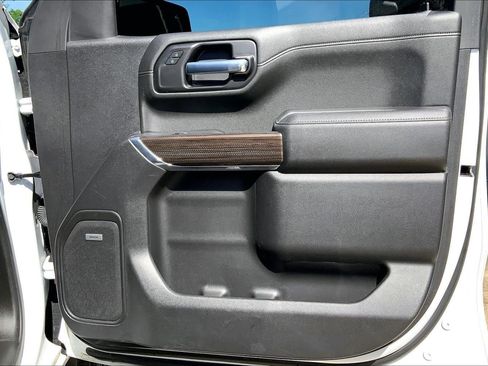 Used 2021 Chevrolet Silverado 1500 LT Trail Boss w/ LT Trail Boss Premium Package image 25