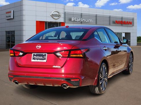 Used 2024 Nissan Altima 2.5 SL image 4