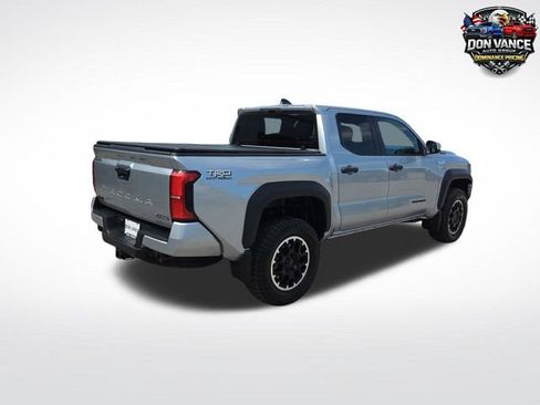 Used 2026 Toyota Tacoma TRD Off-Road AWD/4WD image 5