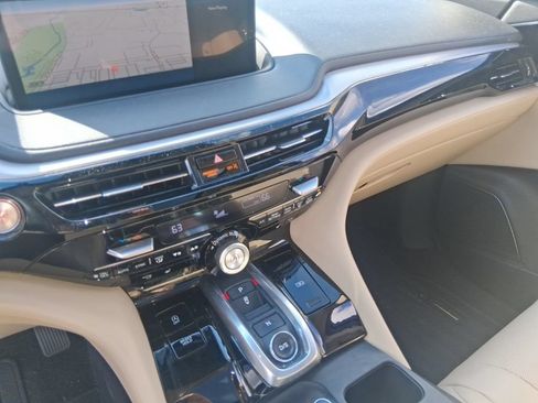Used 2024 Acura MDX SH-AWD w/ Technology Package image 15
