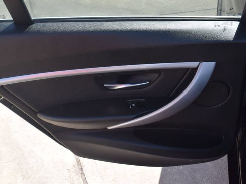 Used 2018 BMW 330i Sedan w/ Convenience Package image 9