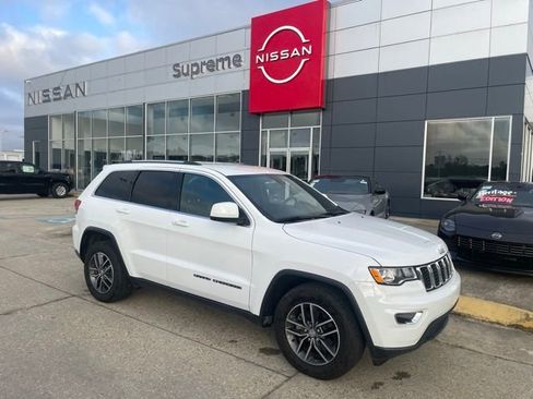 Used 2019 Jeep Grand Cherokee Laredo w/ Laredo X Package image 1