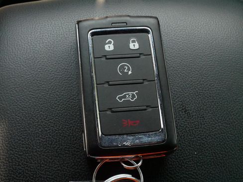 Used 2024 Jeep Grand Cherokee L Limited AWD/4WD image 32