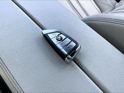 Used 2018 BMW 530e xDrive w/ Premium Package 2 AWD/4WD image 37