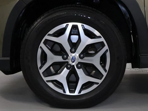 Used 2023 Subaru Forester Premium AWD/4WD image 37