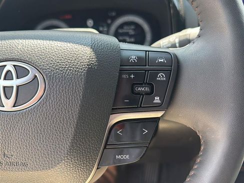Used 2025 Toyota Camry XLE w/ Premium Plus Package FWD image 29
