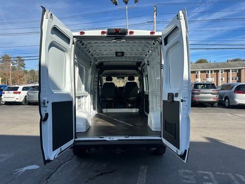 New 2026 RAM ProMaster 2500 w/ Quick Order Package 22G SLT image 19
