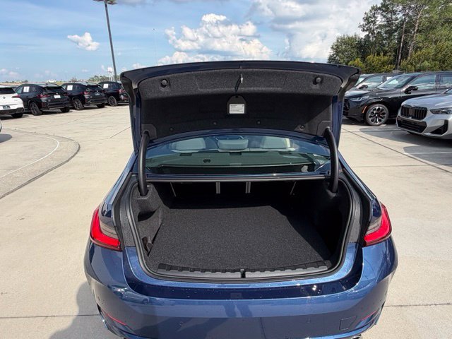 Used 2024 BMW 330i Sedan w/ Premium Package RWD image 29