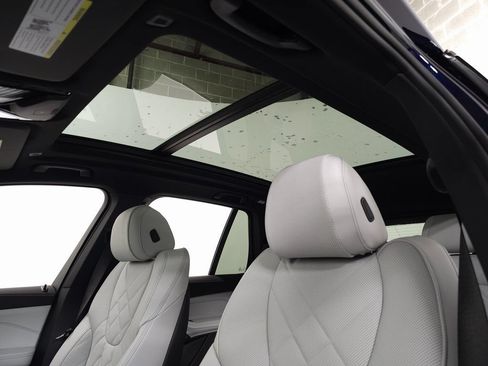 Used 2026 BMW X5 xDrive40i w/ Premium Package AWD/4WD image 13