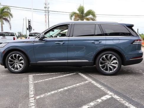 New 2026 Lincoln Aviator 2WD image 4