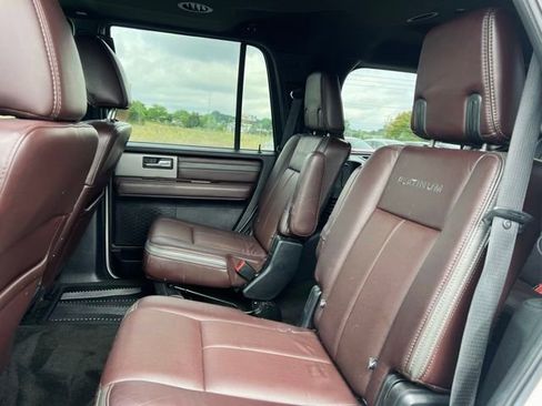Used 2017 Ford Expedition Platinum AWD/4WD image 17