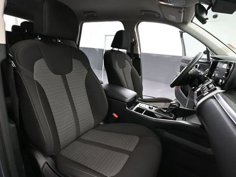 Used 2023 Kia Sorento LX AWD/4WD image 48