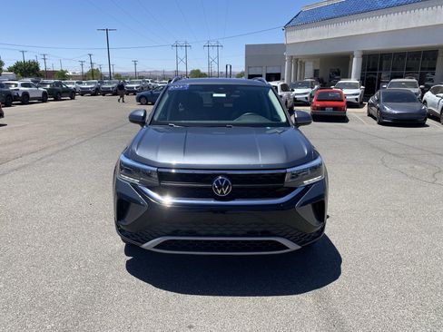 Certified 2023 Volkswagen Taos SE w/ Panoramic Sunroof Package AWD/4WD image 49