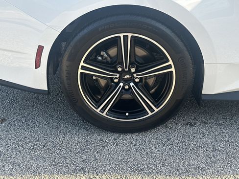 Used 2025 Ford Mustang Premium RWD image 10