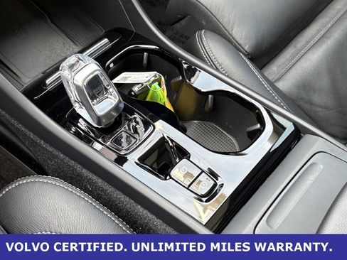 Certified 2023 Volvo XC40 B4 Plus image 19