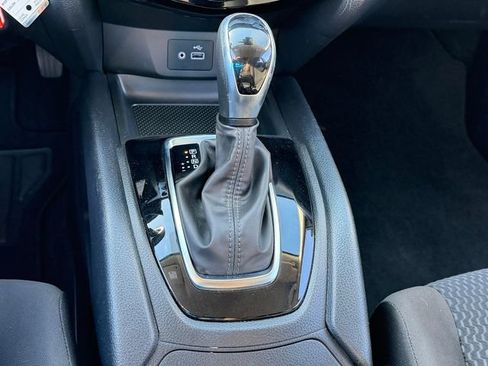 Certified 2022 Nissan Rogue Sport S image 17