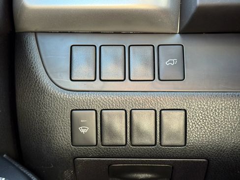 Used 2016 Toyota Highlander XLE AWD/4WD image 17