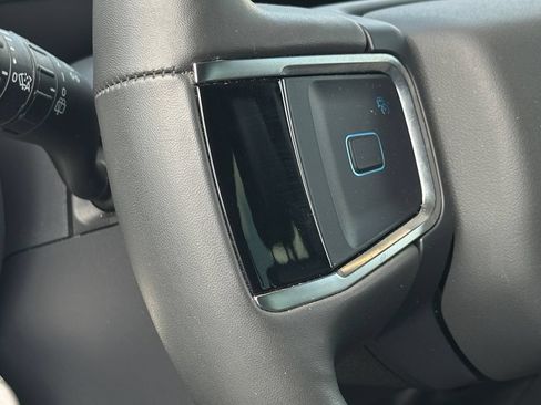Used 2025 Ford Expedition Active AWD/4WD image 24