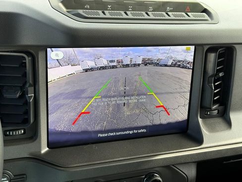 New 2025 Ford Bronco Badlands image 16