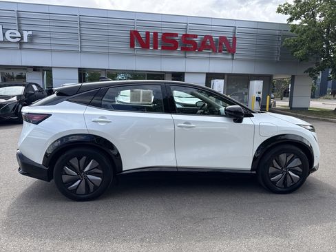 Certified 2024 Nissan Ariya AWD image 10