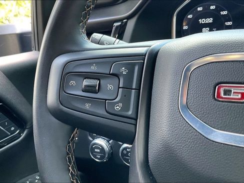 Used 2025 GMC Sierra 2500 AT4 w/ AT4 Premium Plus Package AWD/4WD image 8
