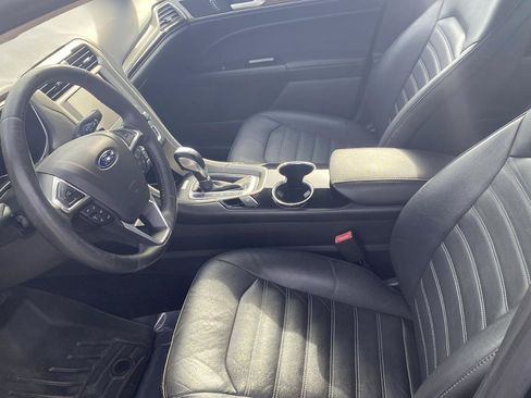 Used 2016 Ford Fusion SE w/ Equipment Group 202A AWD/4WD image 14