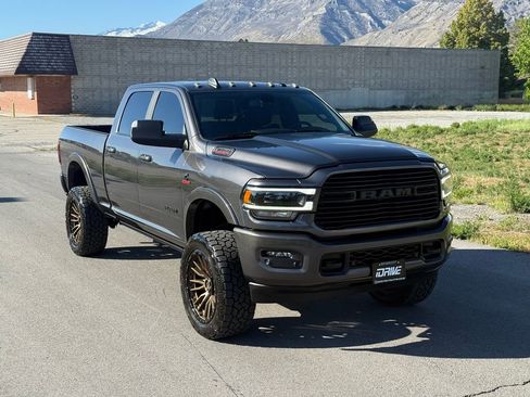 Used 2022 RAM 2500 Laramie AWD/4WD image 2