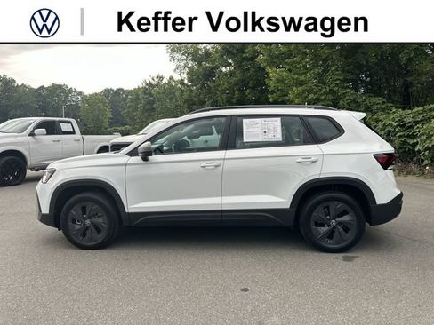 Used 2025 Volkswagen Taos S FWD image 2