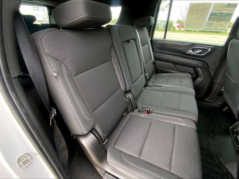 Used 2021 Chevrolet Suburban Commercial image 18