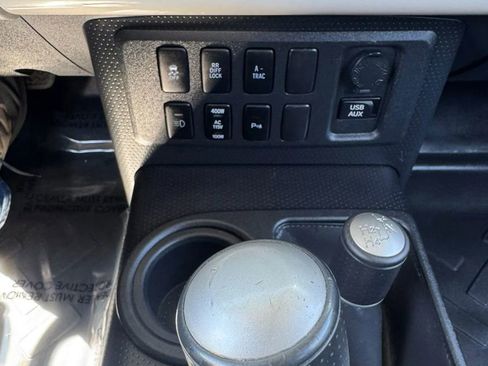 Used 2012 Toyota FJ Cruiser 4WD w/ Upgrade Pkg image 40