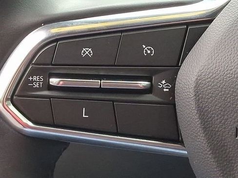 Used 2025 Chevrolet Equinox LT AWD/4WD image 21