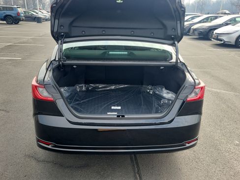 New 2026 Toyota Camry XLE image 9