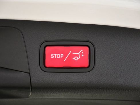 Used 2025 Mercedes-Benz GLA 250 4MATIC image 57