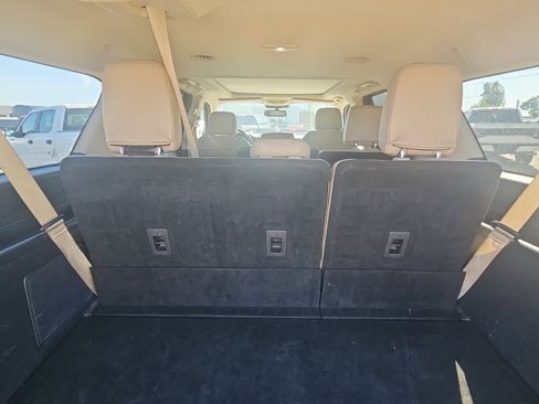 Used 2023 Ford Expedition Max Limited AWD/4WD image 9