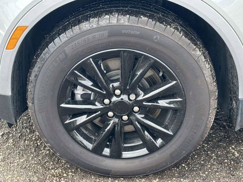 Certified 2023 Cadillac XT5 Premium Luxury image 9