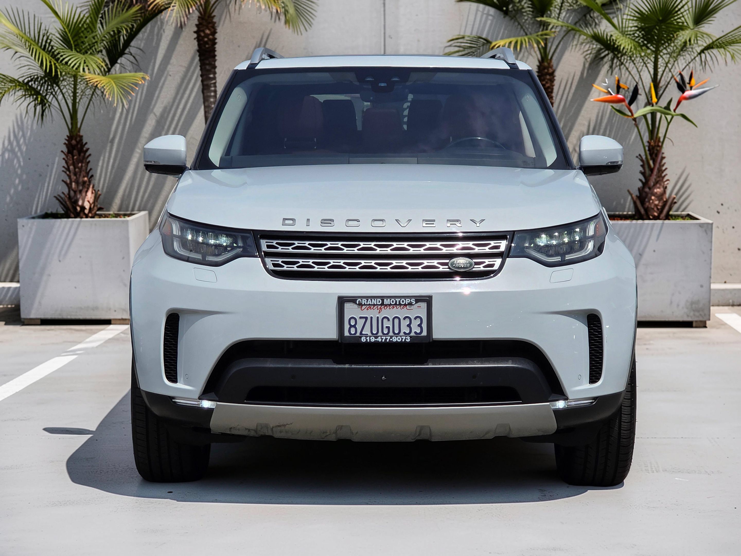 Used 2018 Land Rover Discovery HSE AWD/4WD image 3