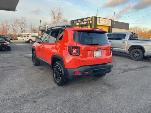Used 2017 Jeep Renegade Trailhawk w/ Premium Trailhawk Package image 14