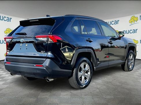 Used 2023 Toyota RAV4 XLE image 6