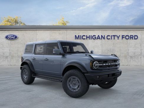 New 2025 Ford Bronco Outer Banks w/ Sasquatch Package AWD/4WD image 7
