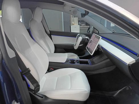 Used 2022 Tesla Model Y Long Range AWD/4WD image 16