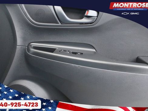 Used 2023 Hyundai Kona SE image 31