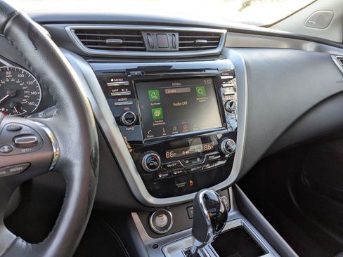 Used 2020 Nissan Murano SL w/ Moonroof Package image 18