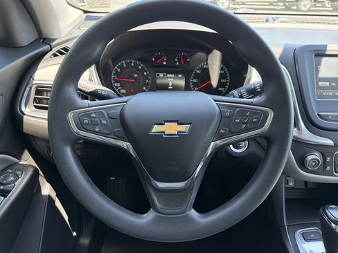 Used 2018 Chevrolet Equinox LS AWD/4WD image 18