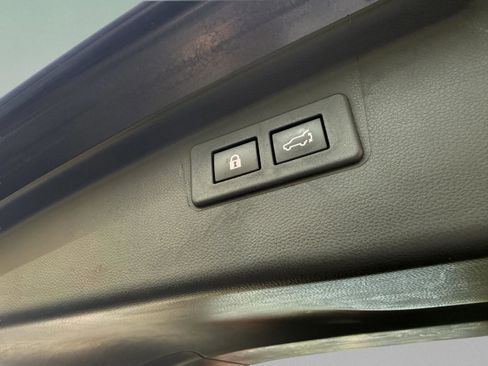 Used 2024 Subaru Outback Premium image 30