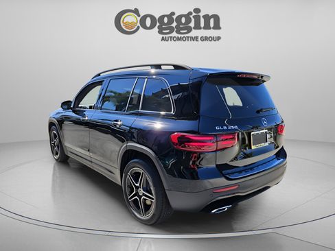 New 2026 Mercedes-Benz GLB 250 image 3