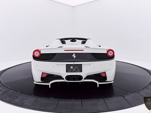 Used 2014 Ferrari 458 Spider RWD image 23